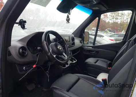 2019 Mercedes-Benz Sprinter 2500 High Roof V6 z USA, uszkodzony, nr VIN WD4FF1CD3KT011868